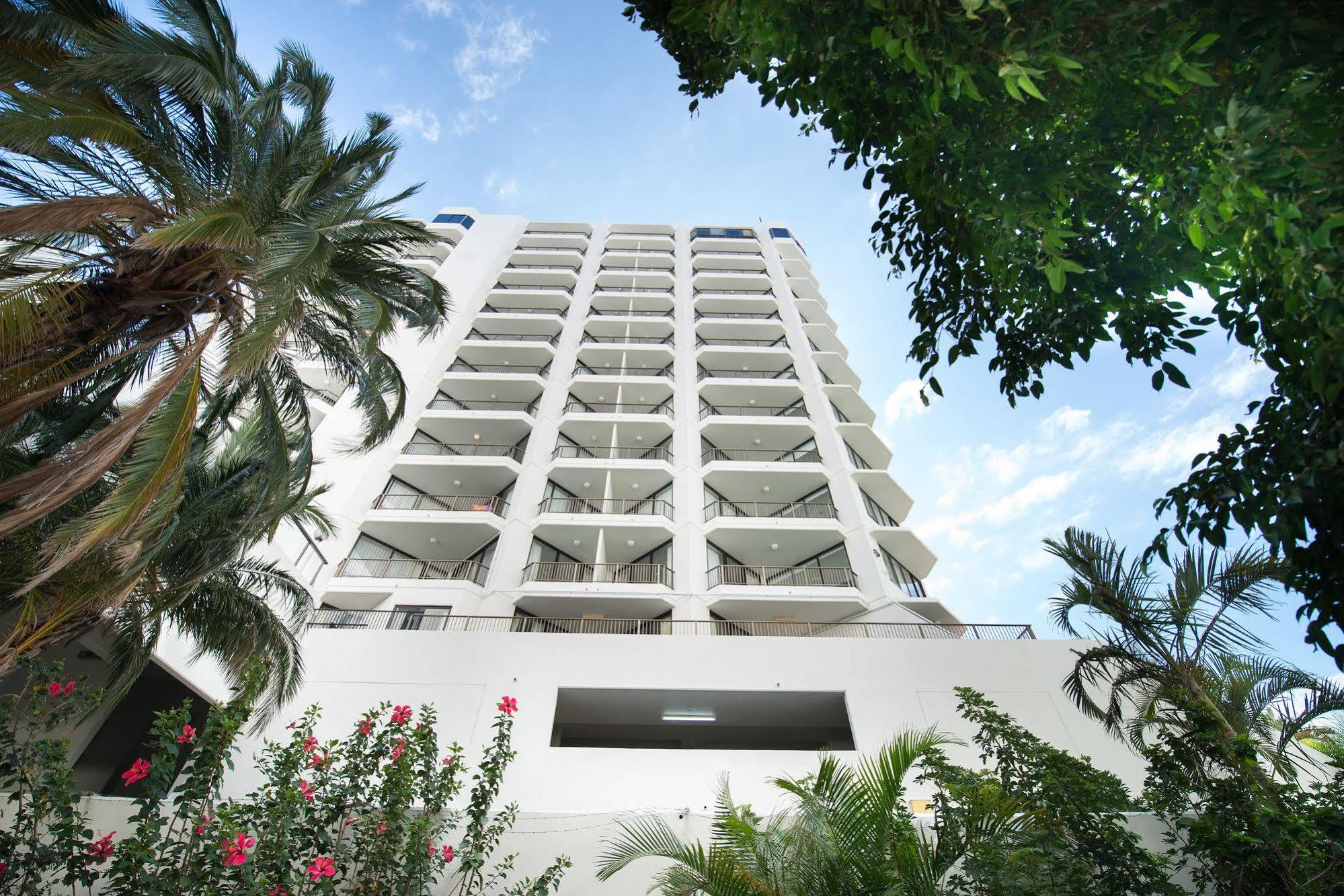 Sandy Point Beach Resort Gold Coast Exterior foto
